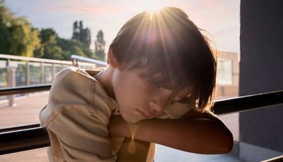 Dor de cabeça em crianças no verão: quando é só o calor e quando investigar?